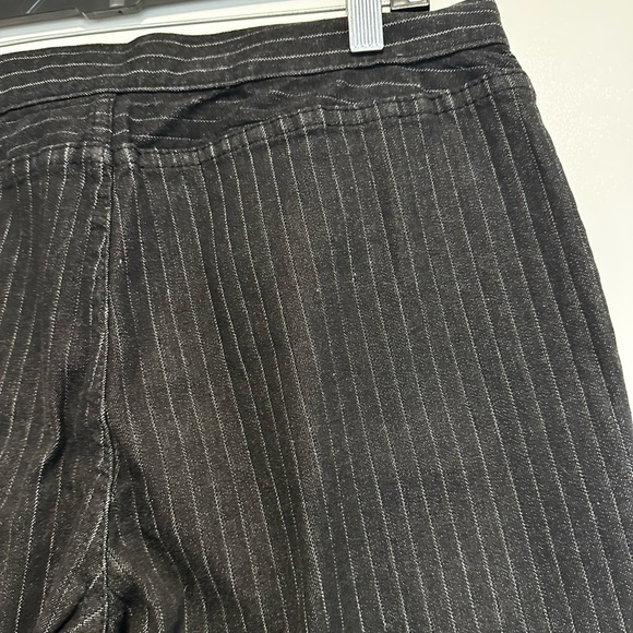 NWOT Lauren Ralph Lauren. Sz:6 PETITE. Black Pinstripe Jeans. Stretch. - Picture 10 of 11